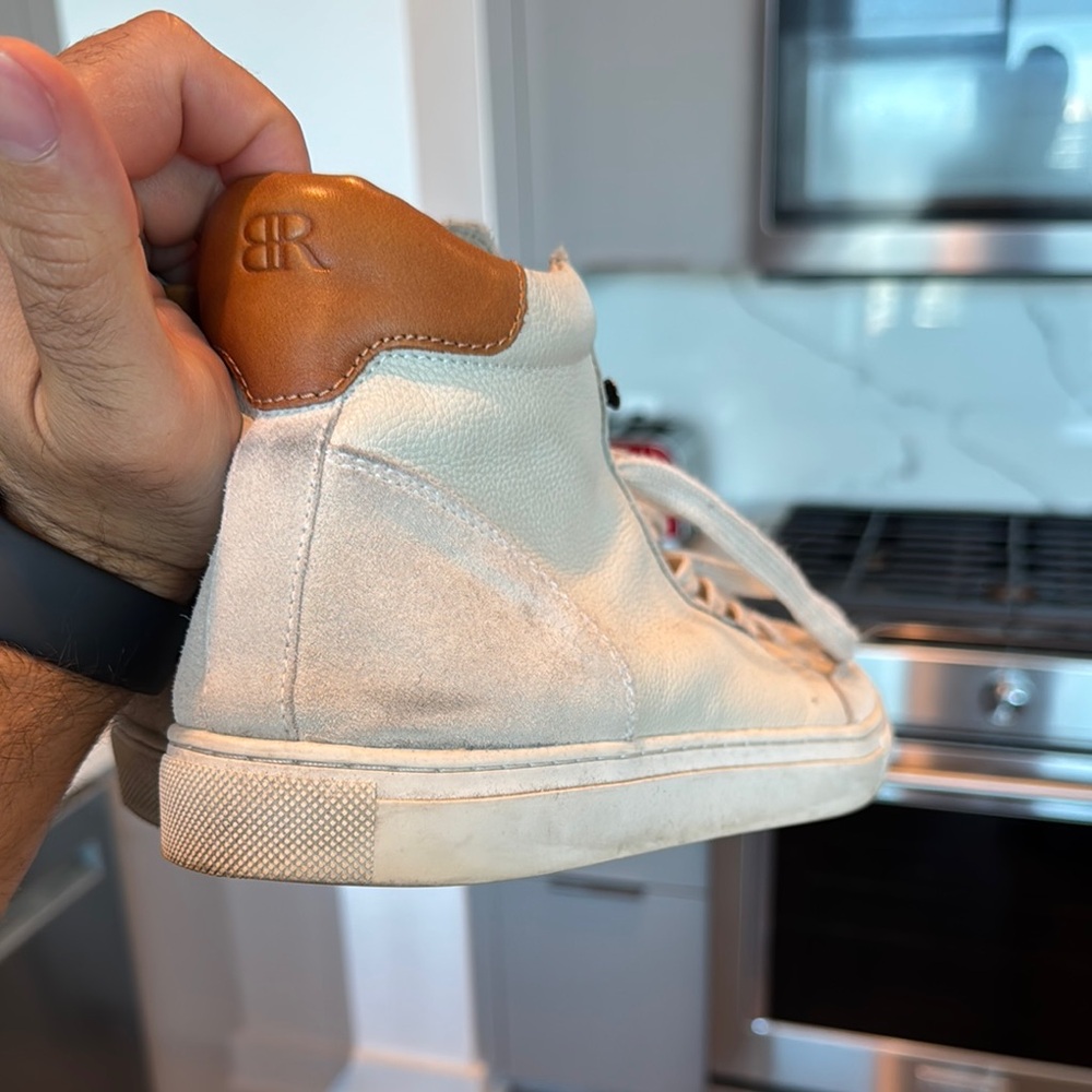 Banana Republic White and Tan Men's Shoes